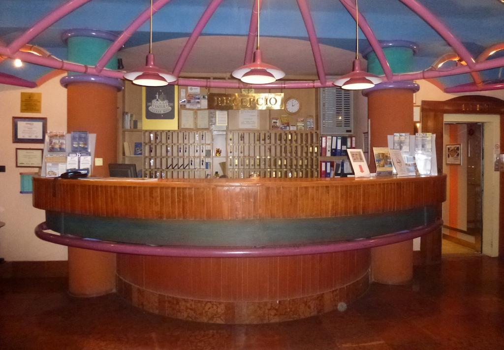 Hotel Ventura บูดาเปสต์ ภายนอก รูปภาพ